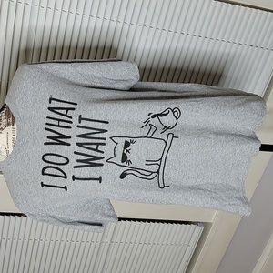 DOM Cat Graphic Tee-Shirt SZ: Large Gray & Black